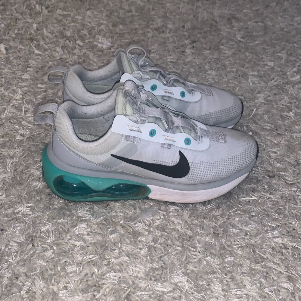 Nike Air Max Size 9